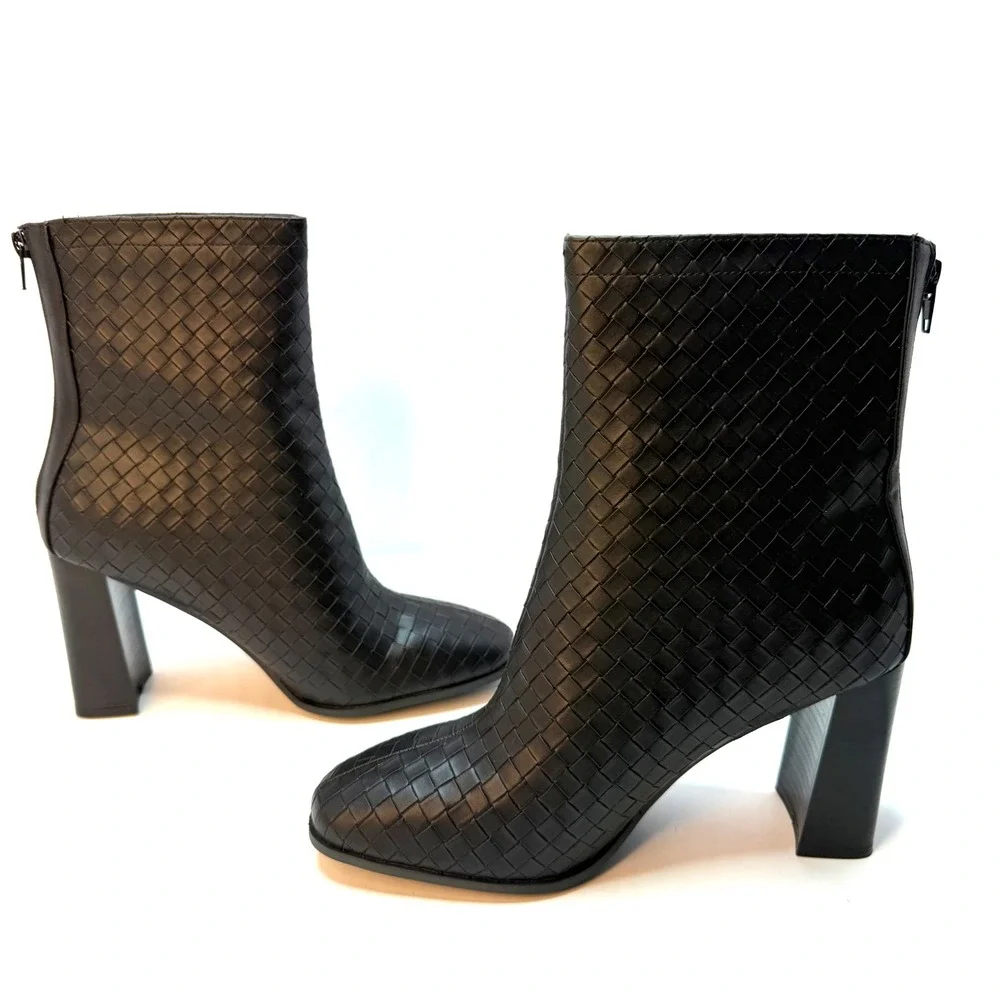 Journee Collection Women's Brielle Woven Booties Boots Black Size 9 NWT/BOX